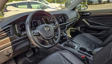 Volkswagen-Jetta-2019 06.jpg